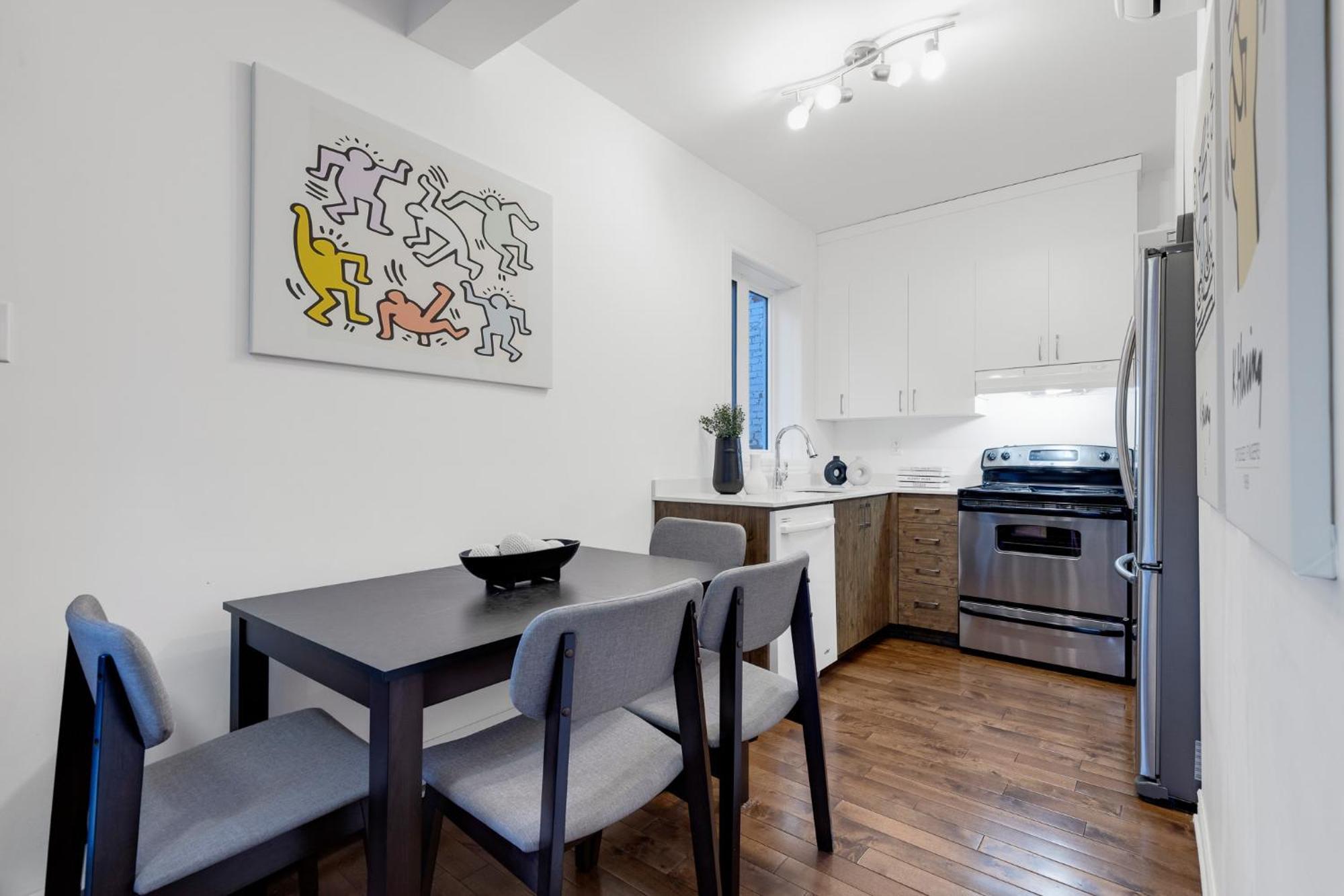 Liv Mtl Mtl Aparthotel Montreal Bagian luar foto