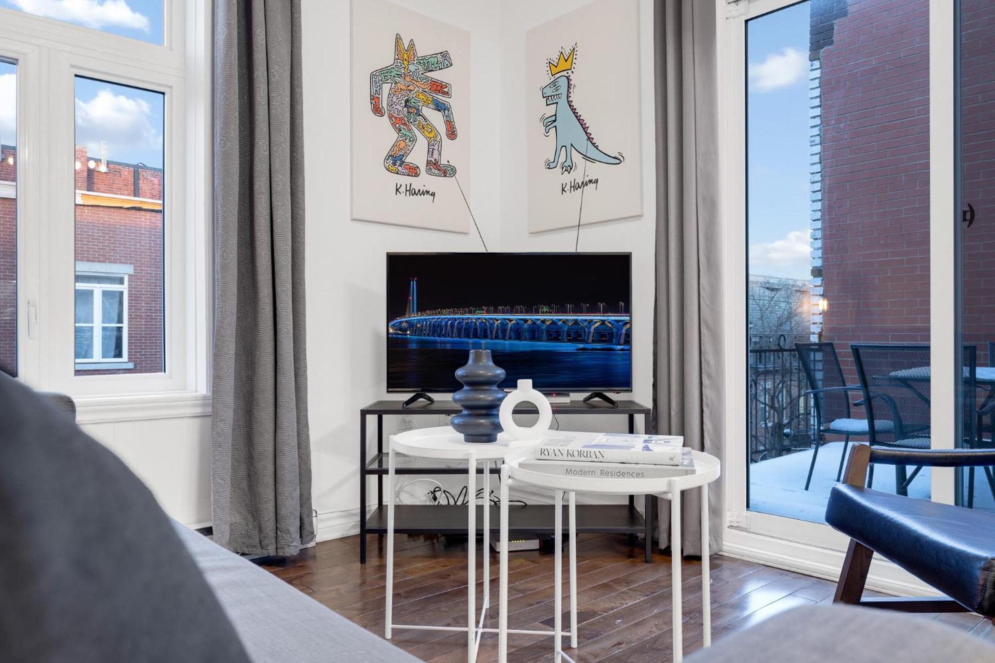 Liv Mtl Mtl Aparthotel Montreal Bagian luar foto