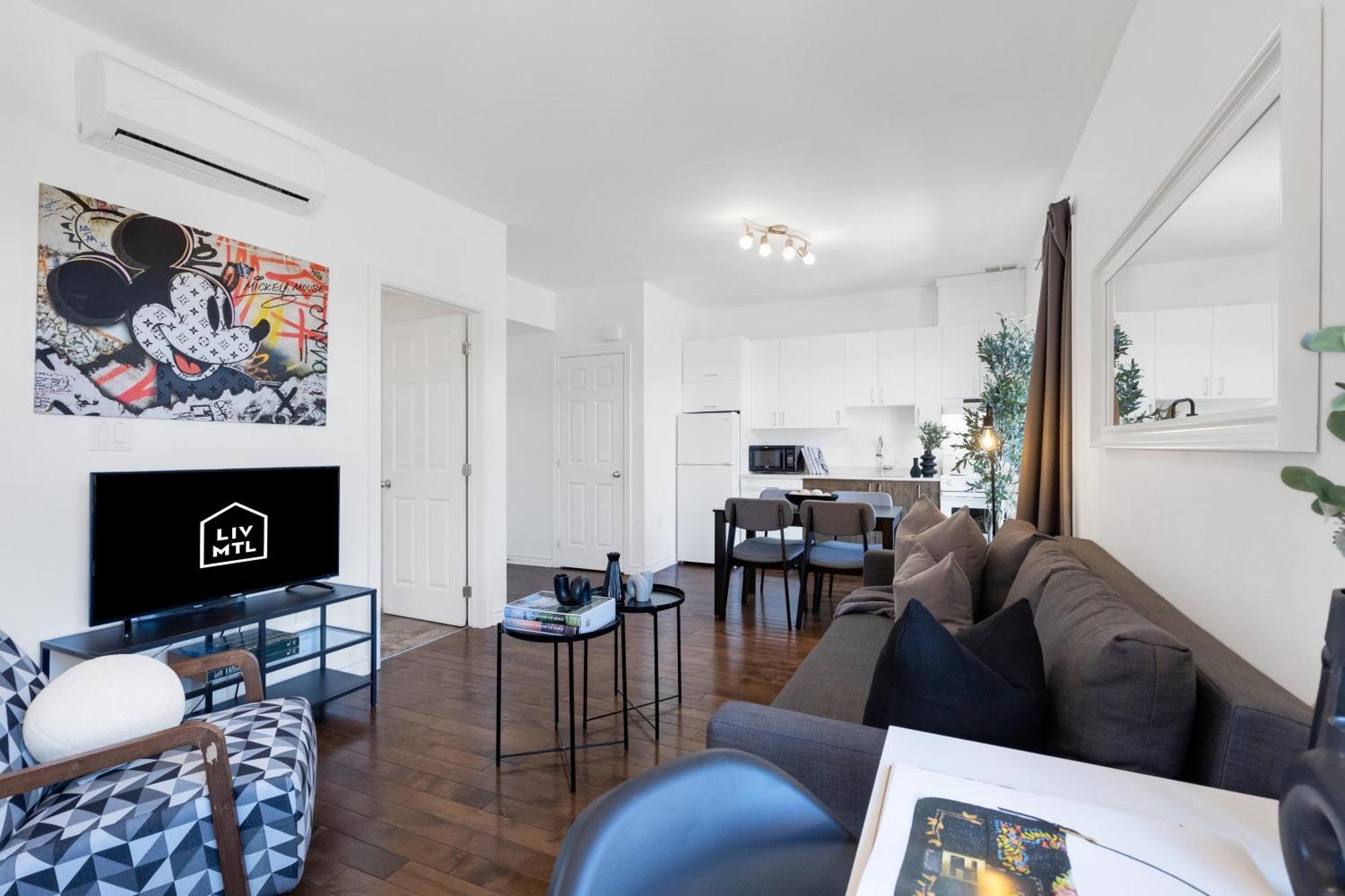 Liv Mtl Mtl Aparthotel Montreal Bagian luar foto