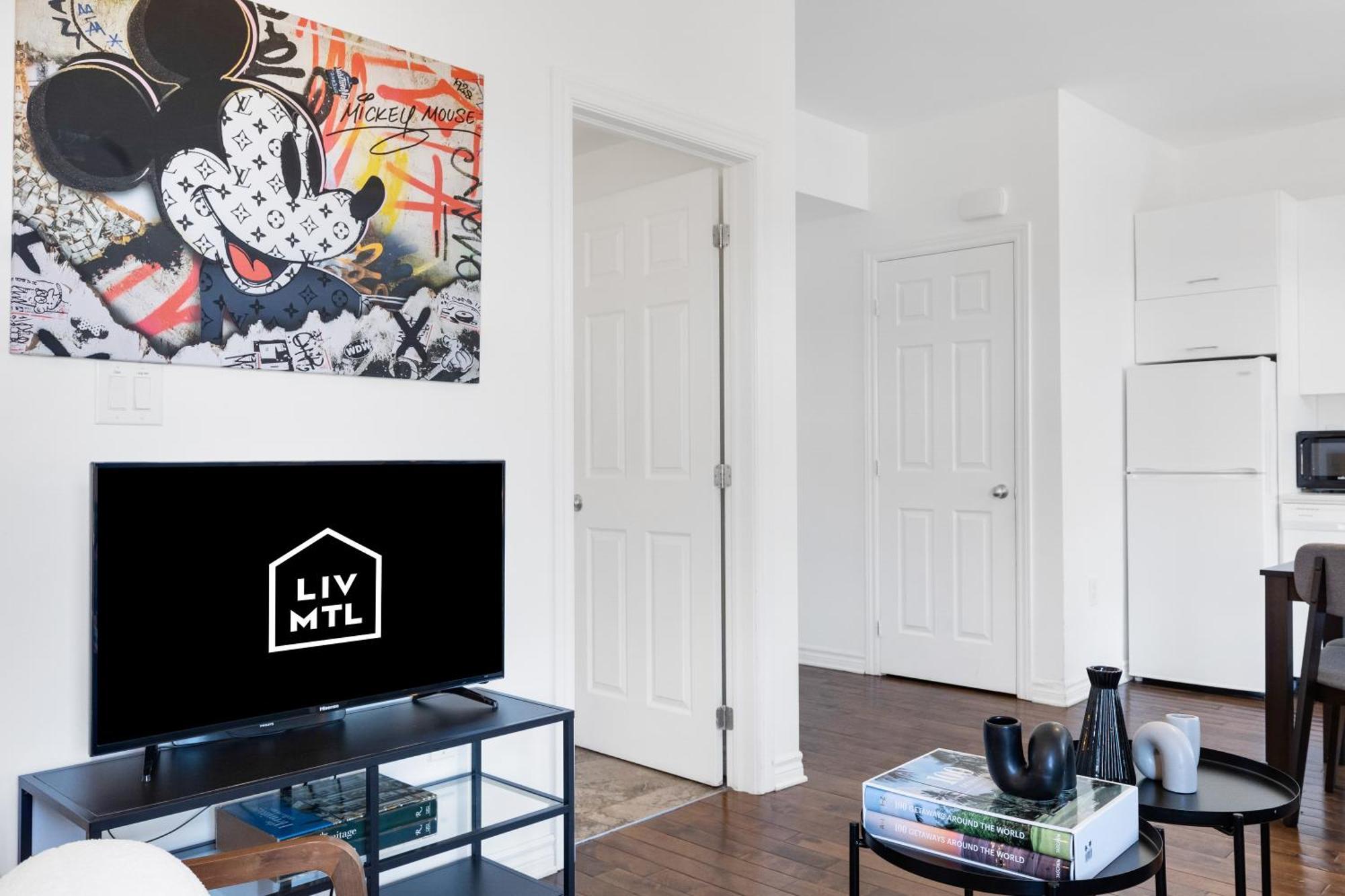 Liv Mtl Mtl Aparthotel Montreal Bagian luar foto