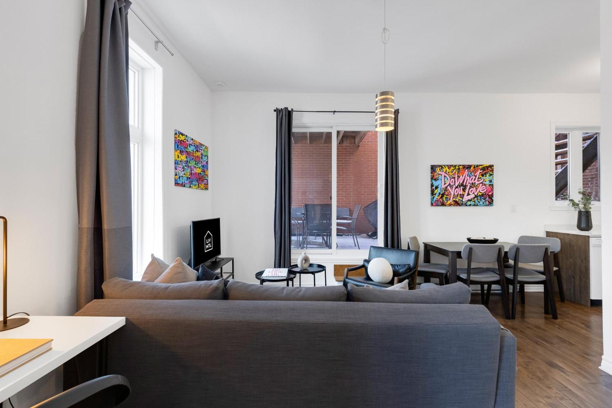Liv Mtl Mtl Aparthotel Montreal Bagian luar foto
