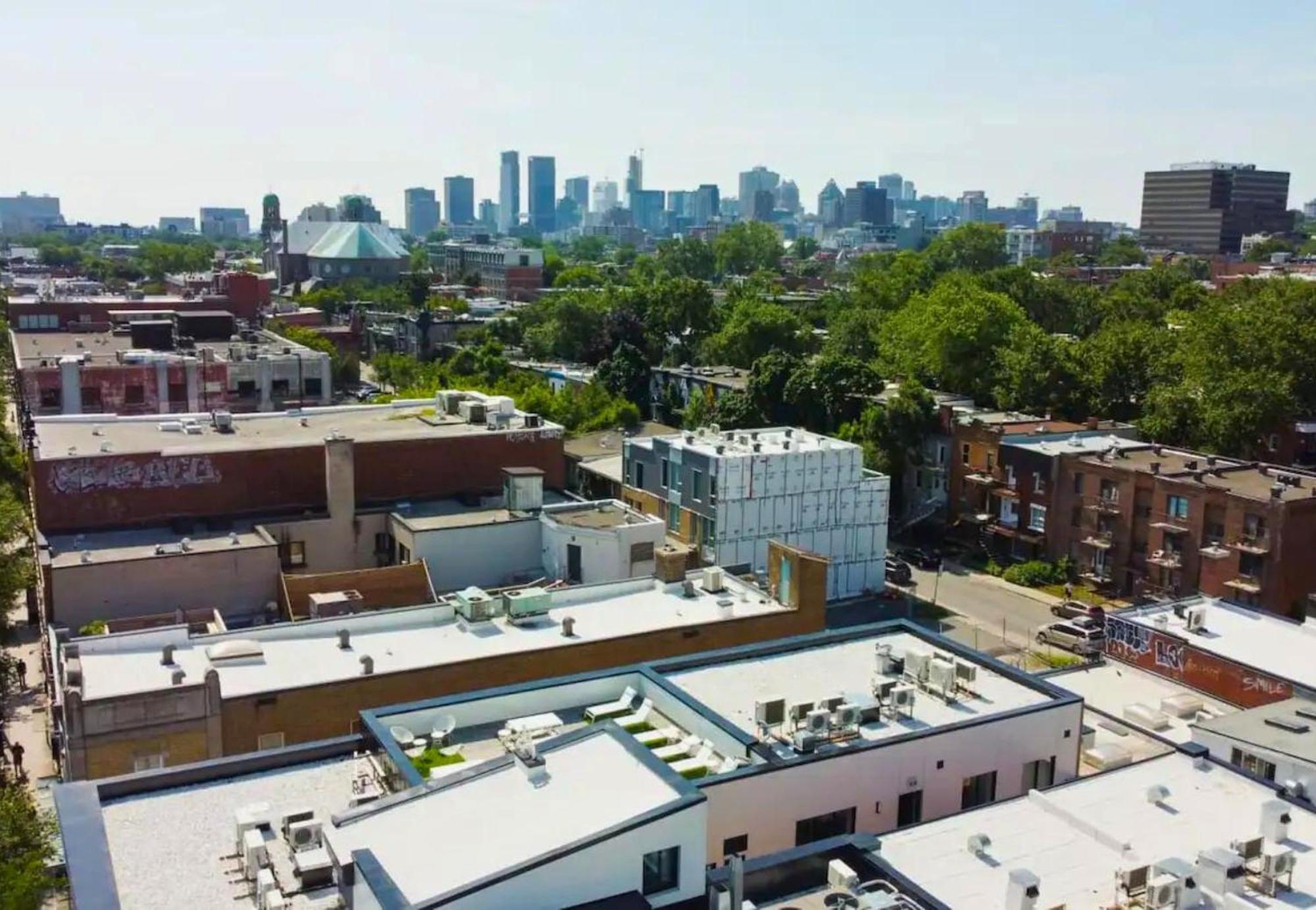 Liv Mtl Mtl Aparthotel Montreal Bagian luar foto